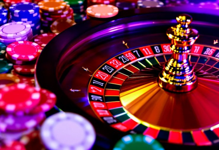 Meja blackjack Eropa dengan kartu tertata